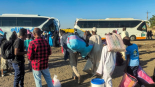 Mueren al menos 65 personas en ataques a dos ciudades de Sud&aacute;n 