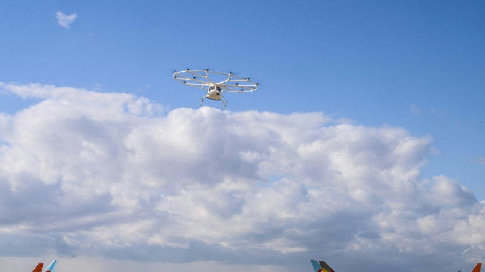 Promotores de "taxis voladores" descartan pruebas en Par&iacute;s durante los JJ OO