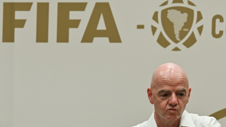 Infantino garante que repescagem da Copa do Mundo de 2026 ser&aacute; disputada no M&eacute;xico