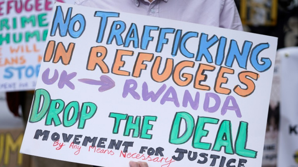 Britische Justiz macht Weg f&uuml;r erste Abschiebefl&uuml;ge nach Ruanda am Dienstag frei