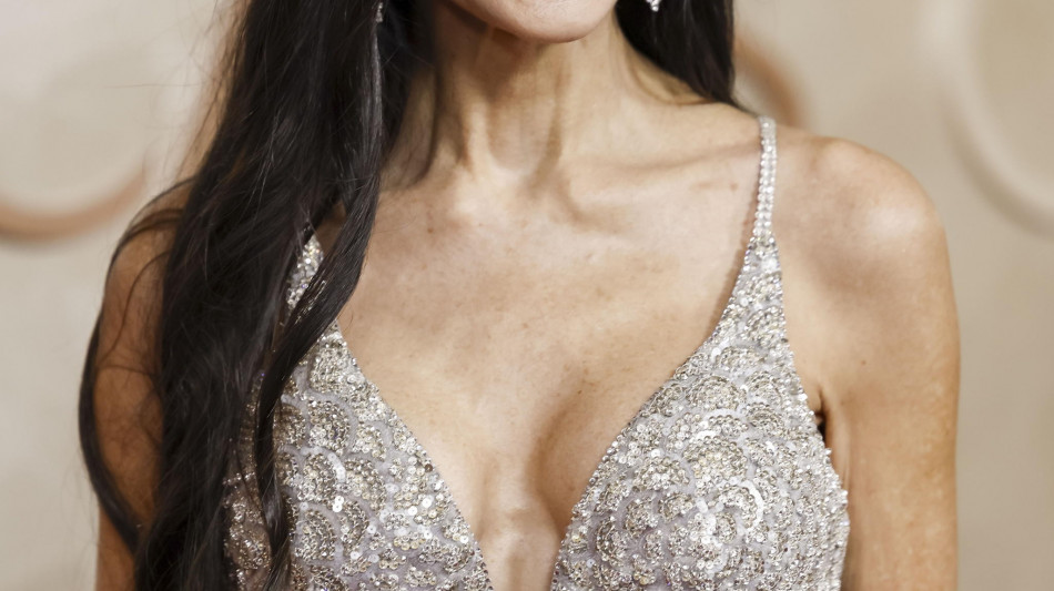 Demi Moore, ho torturato il mio corpo con palestra e diete folli