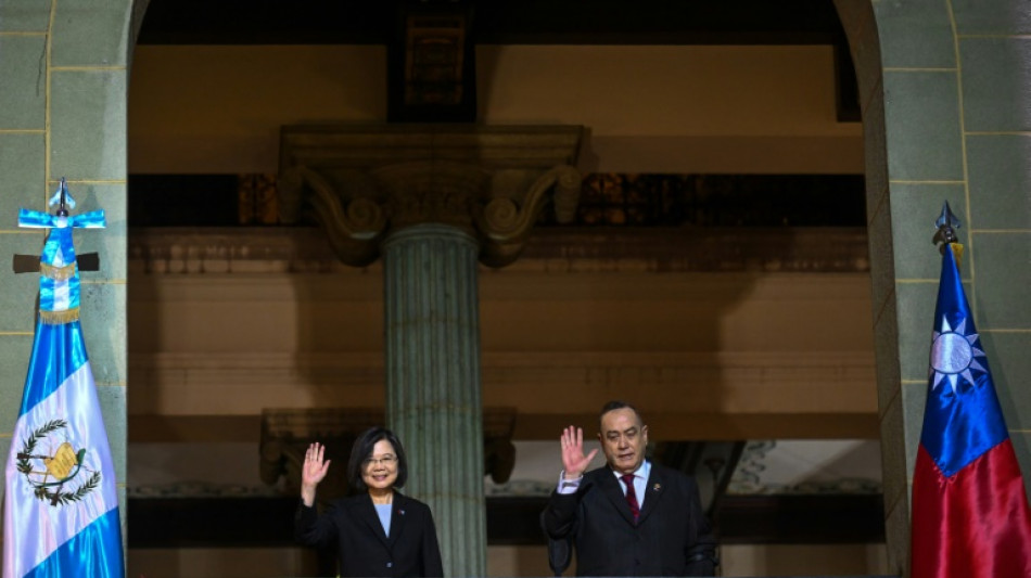 Presidentes de Taiw&aacute;n y Guatemala reafirman alianza ante templos mayas