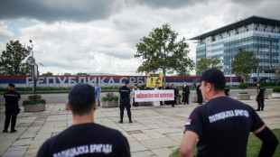 Comunidad LGTBQ de Serbia se moviliza tras cancelaci&oacute;n de EuroPride