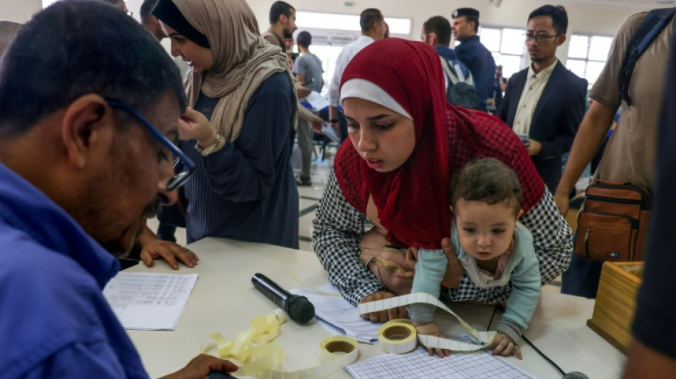 Salen m&aacute;s extranjeros de Gaza y n&uacute;mero de v&iacute;ctimas de bombardeos sigue aumentando