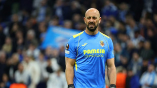 Agora na 1&ordf; divis&atilde;o italiana, Como contrata goleiro espanhol Pepe Reina, de 41 anos