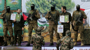 Hamas diz que tr&eacute;gua est&aacute; em perigo ap&oacute;s adiamento da liberta&ccedil;&atilde;o de prisioneiros