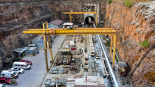 Rescatistas buscan a ocho personas atrapadas en el colapso de un t&uacute;nel en India