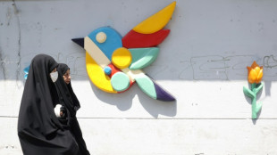 Iranianos mant&ecirc;m a calma ap&oacute;s suposto ataque israelense