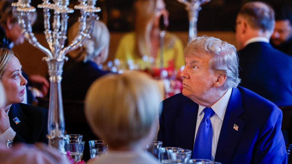 Trump attacca Cnn e Nyt: 'Siti nucleari in Iran distrutti'