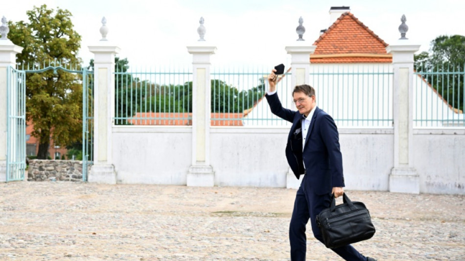 Lauterbach plant tausend Gesundheitskioske f&uuml;r soziale Brennpunkte