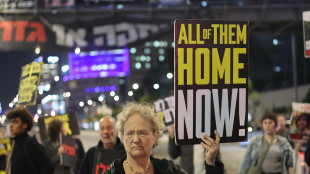 Famiglie pubblicano clip rapiti, 'siamo morti che camminano'