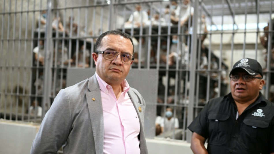 Ministro de Costa Rica visita megac&aacute;rcel de El Salvador para replicar el modelo