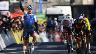 Paris-Nice: Jakobsen enl&egrave;ve une 2e &eacute;tape tr&egrave;s intense