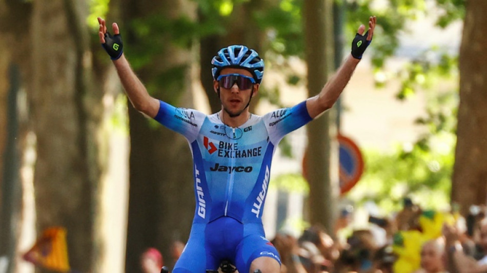 Tour d'Italie: Simon Yates vainqueur, Carapaz en rose apr&egrave;s la 14e &eacute;tape