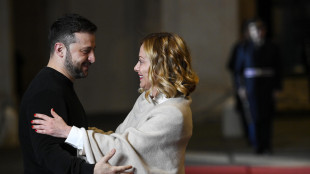 Meloni incontra Zelensky a Londra, l'Italia &egrave; con Kiev