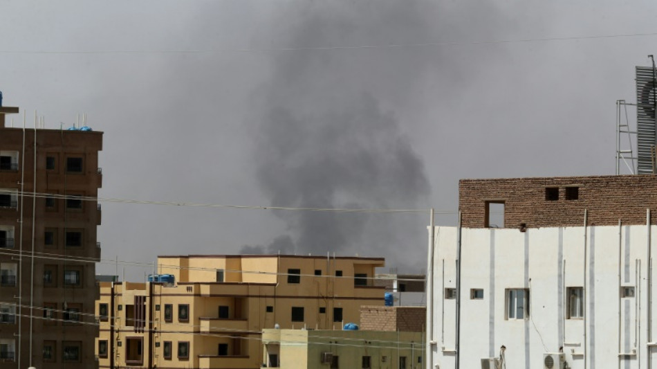 Paramilitares de Sud&aacute;n dicen controlar el palacio presidencial