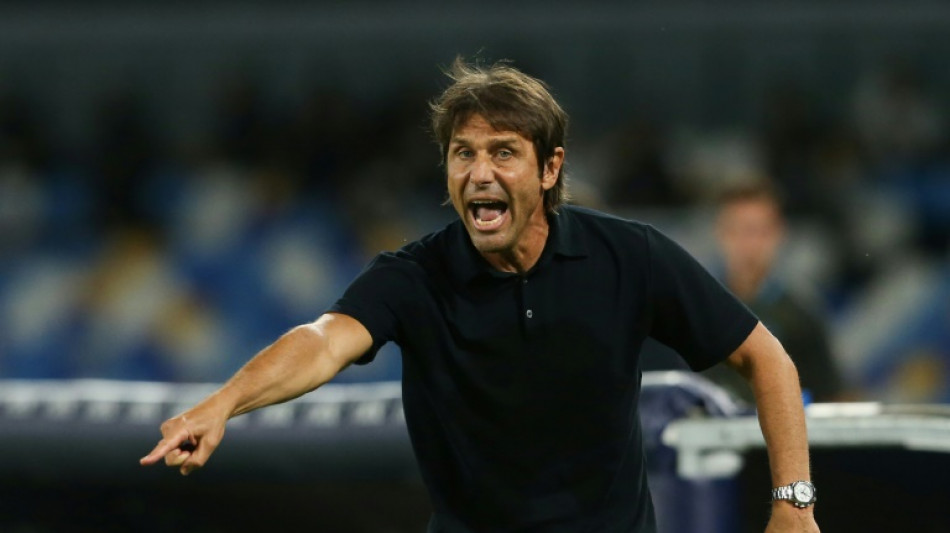 Napoli vence Como (3-1) e segue l&iacute;der do Campeonato Italiano