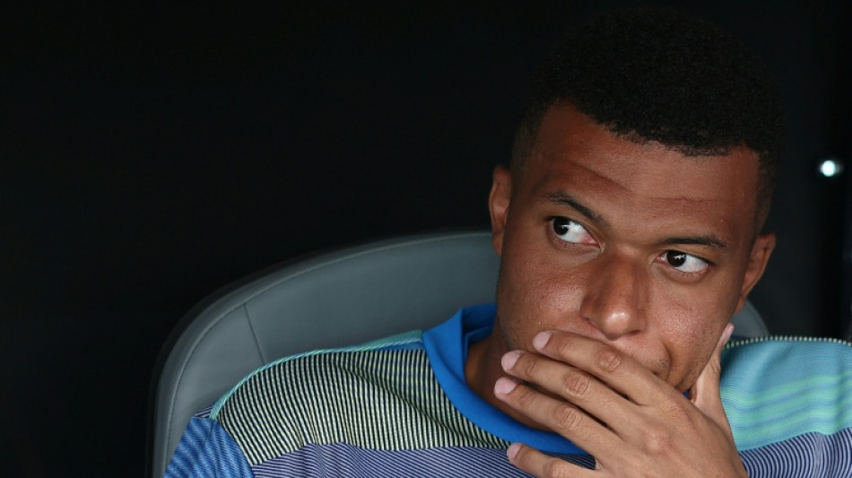 La justicia de Francia investiga a Mbapp&eacute; por unos cheques entregados a polic&iacute;as, anuncia la Fiscal&iacute;a 