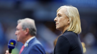 Navratilova revela que sus c&aacute;nceres de mama y garganta han remitido
