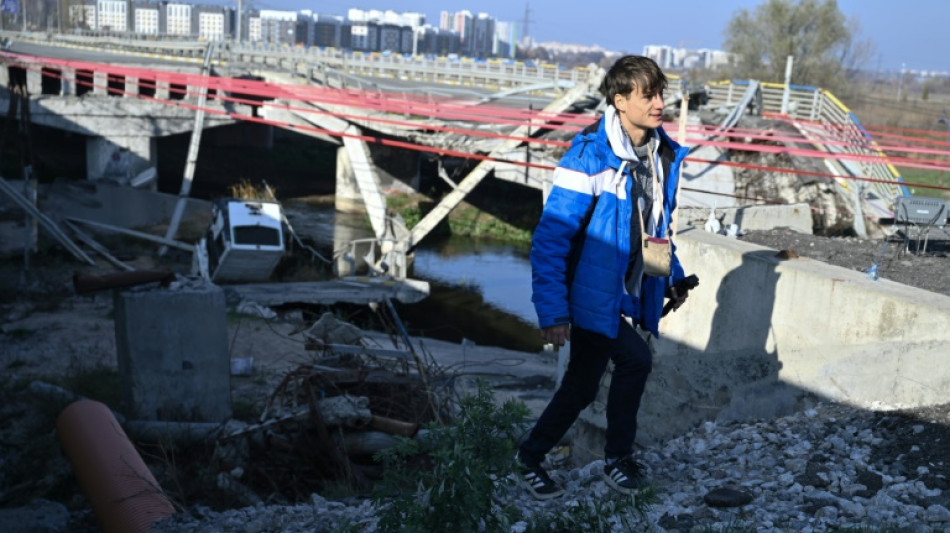 En Ukraine, des touristes occidentaux fascin&eacute;s par la guerre