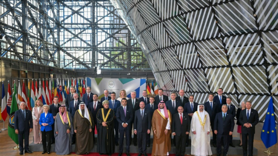 UE e pa&iacute;ses do Golfo pedem que se evite escalada no Oriente M&eacute;dio