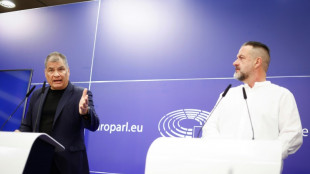 Correa pide una "respuesta fuerte" de la comunidad internacional por la invasi&oacute;n de la embajada mexicana