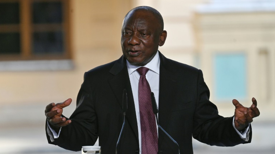 S&uuml;dafrikas Pr&auml;sident zu Gespr&auml;ch mit Putin in St. Petersburg eingetroffen