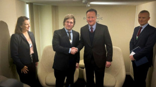 El canciller brit&aacute;nico Cameron visita las Malvinas un mes despu&eacute;s de reunirse con Milei