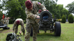Auf Autobahn in Nordrhein-Westfalen: Polizei stoppt Mann mit Artilleriegesch&uuml;tz
