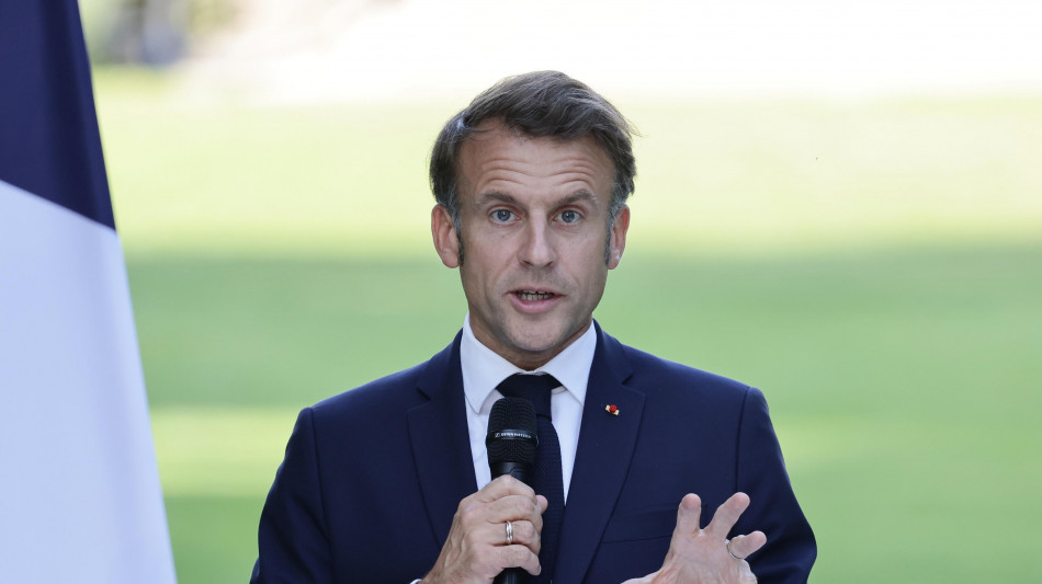 Macron sente Pezeshkian, appello a de-escalation e dialogo