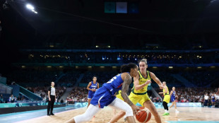 Basket: premier accroc pour les Bleues, battues par l'Australie avant l'Allemagne en quarts