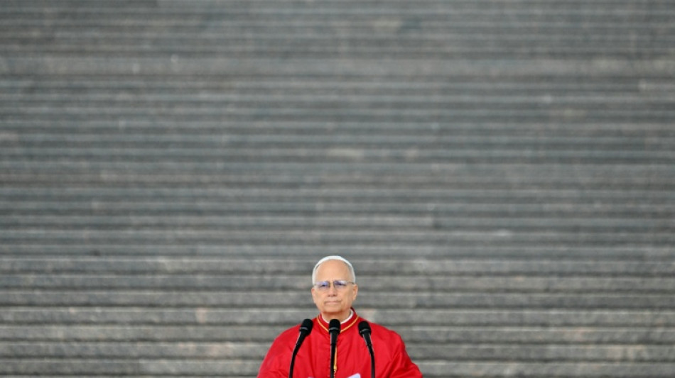 Papa inicia visita hist&oacute;rica &agrave; Arg&eacute;lia e rejeita 'debate' com Trump