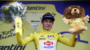 Tour: partenza 2/a tappa ritardata di 15' per il maltempo