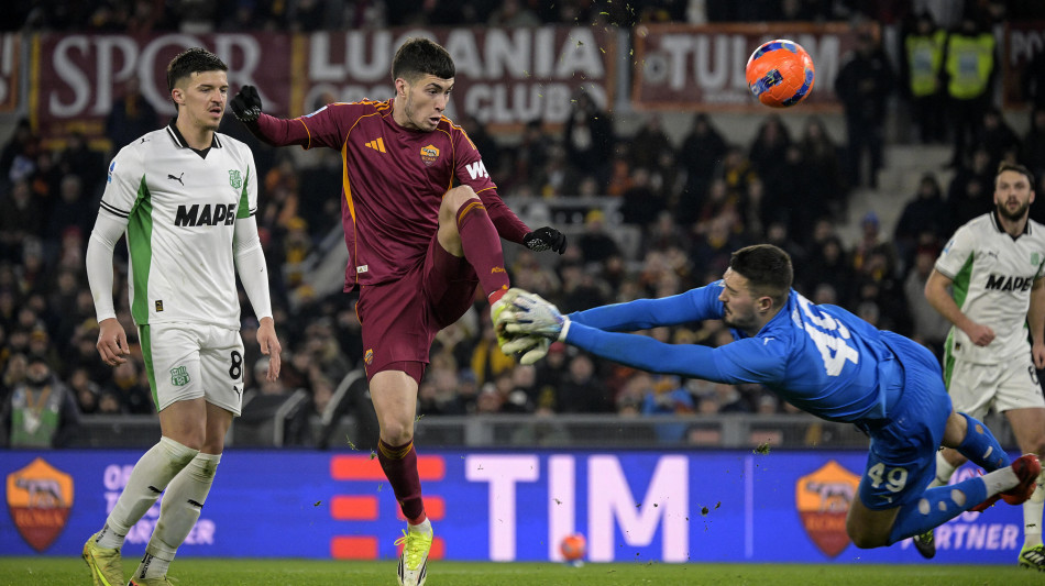 Nella ripresa crolla il muro del Sassuolo, la Roma sale al terzo posto