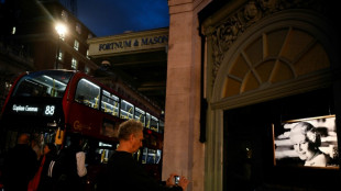 Launer, Twinings, Barbour... Les marques pr&eacute;f&eacute;r&eacute;es de la reine perdent son sceau