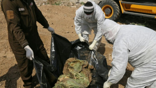 Massengrab mit dutzenden Leichen von IS-K&auml;mpfern im irakischen Mossul ausgehoben