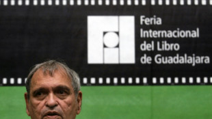 El poeta venezolano Rafael Cadenas afirma, a sus 93 a&ntilde;os, que seguir&aacute; escribiendo