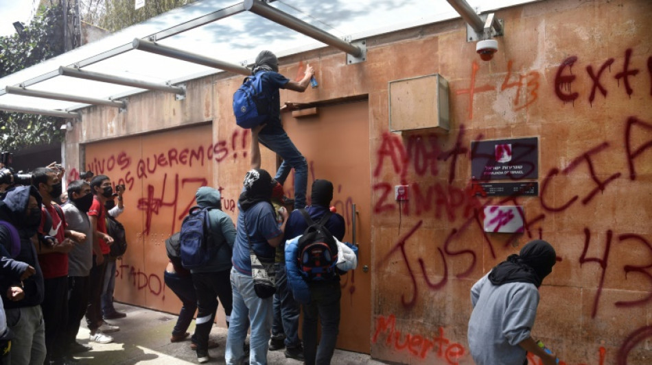 El presidente mexicano pide ayuda para que Israel entregue a un se&ntilde;alado "torturador"