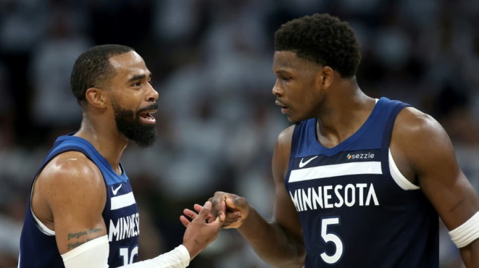 Timberwolves oust Warriors, Celtics down Knicks to stay alive