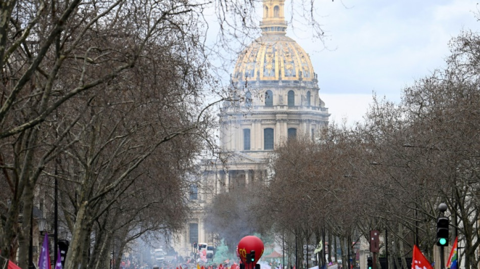 Retraites: accord parlementaire et r&eacute;union chez Macron avant une journ&eacute;e d&eacute;cisive