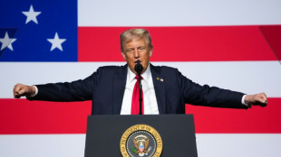 Trump stimmt Milit&auml;rspitze auf "Krieg" im Inneren ein