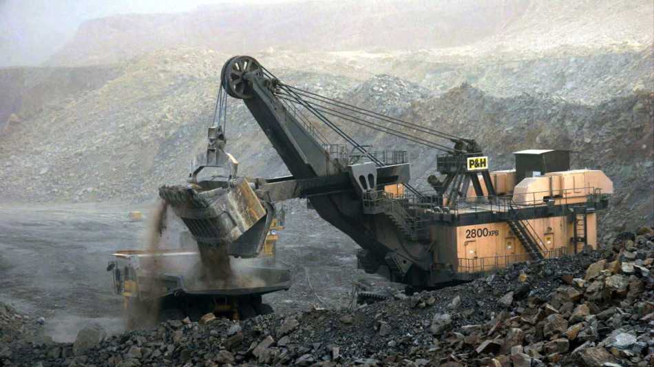 Trump lancia indagine su minerali essenziali, verso dazi