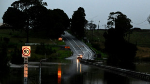Decenas de miles siguen aislados por las inundaciones en el este de Australia
