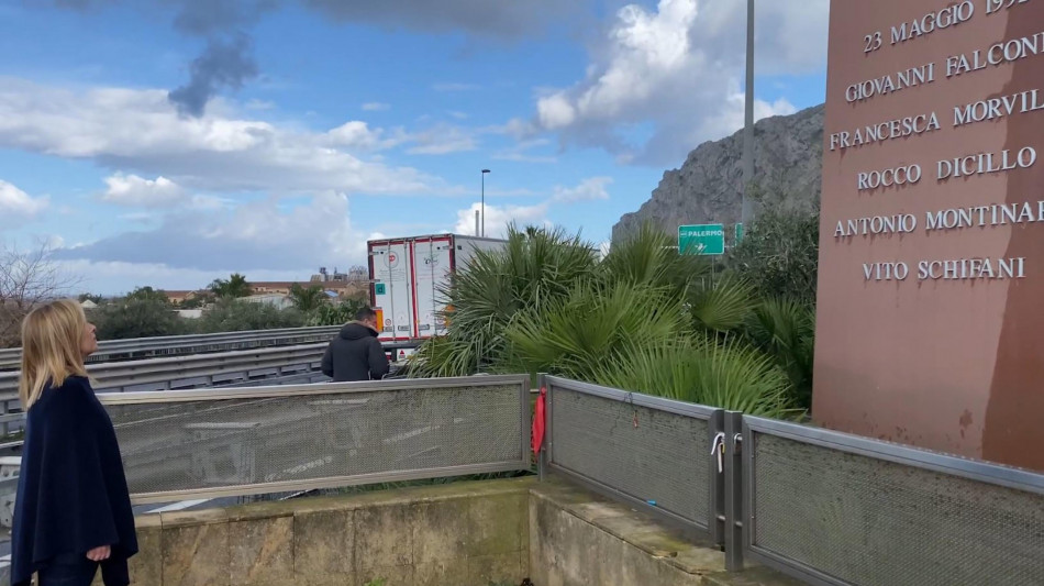 Meloni, i valori di Falcone pi&ugrave; forti di bombe e criminali