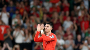 Portugal cede empate com Hungria (2-2) no fim e adia vaga na Copa do Mundo