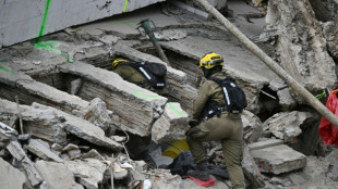 Colombian minister under fire over beach holiday post-quake