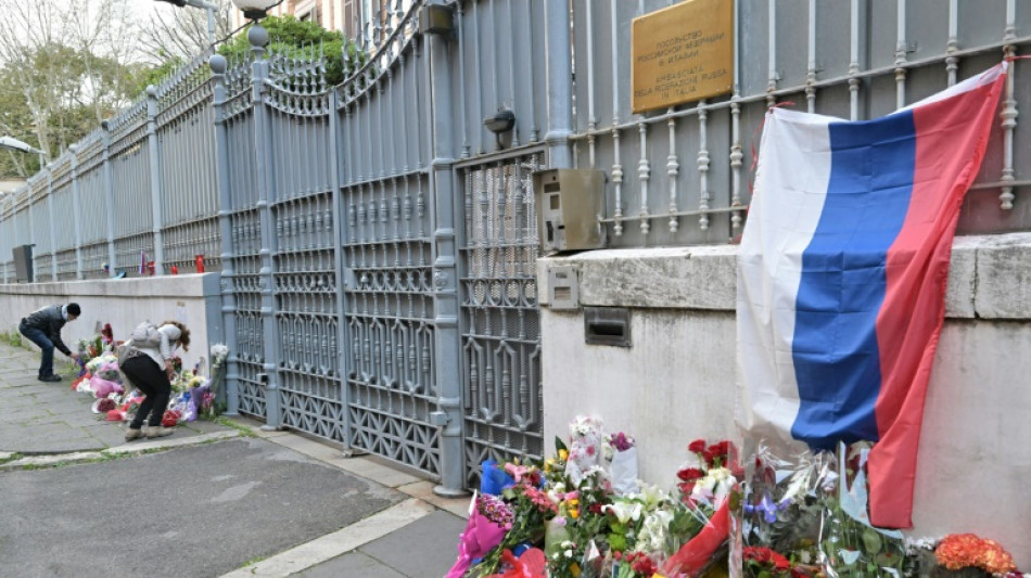 Condena&ccedil;&atilde;o internacional un&acirc;nime, com nuances, do ataque a Moscou