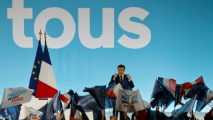 Pr&eacute;sidentielle: splendeur et mis&egrave;re dans les QG des candidats