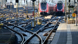 Bahn und GDL wollen &uuml;ber Tarifeinigung informieren