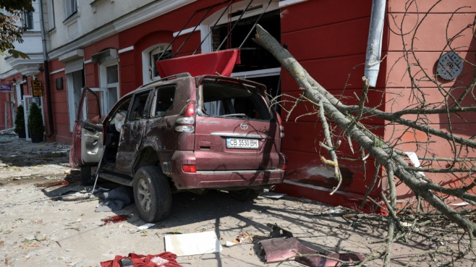 Selenskyj k&uuml;ndigt nach russischem Angriff auf Tschernihiw "sp&uuml;rbare" Reaktion an